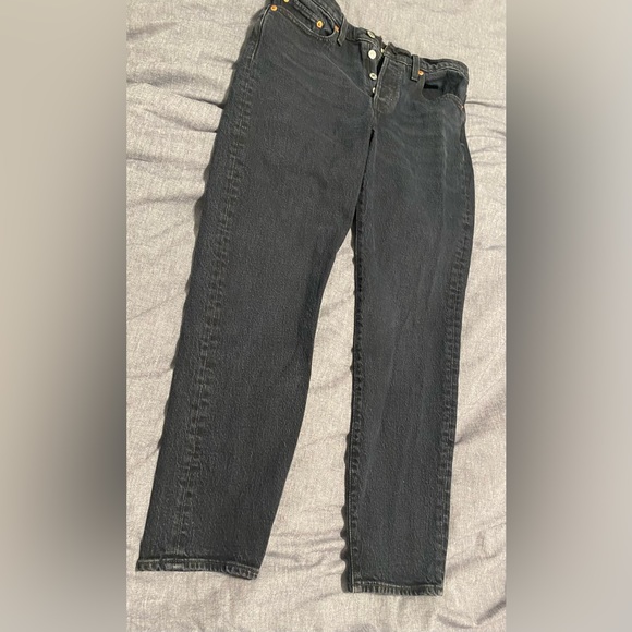 Levi’s Wedgie Black Washed Denim Jeans - Picture 2 of 9